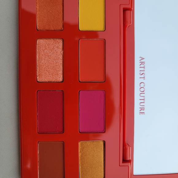 🎉 Caliente Hot + Spicy Summer Eye Palette - Picture 3 of 4